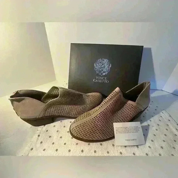 NWT Vince Camuto Booties - Picture 2 of 12